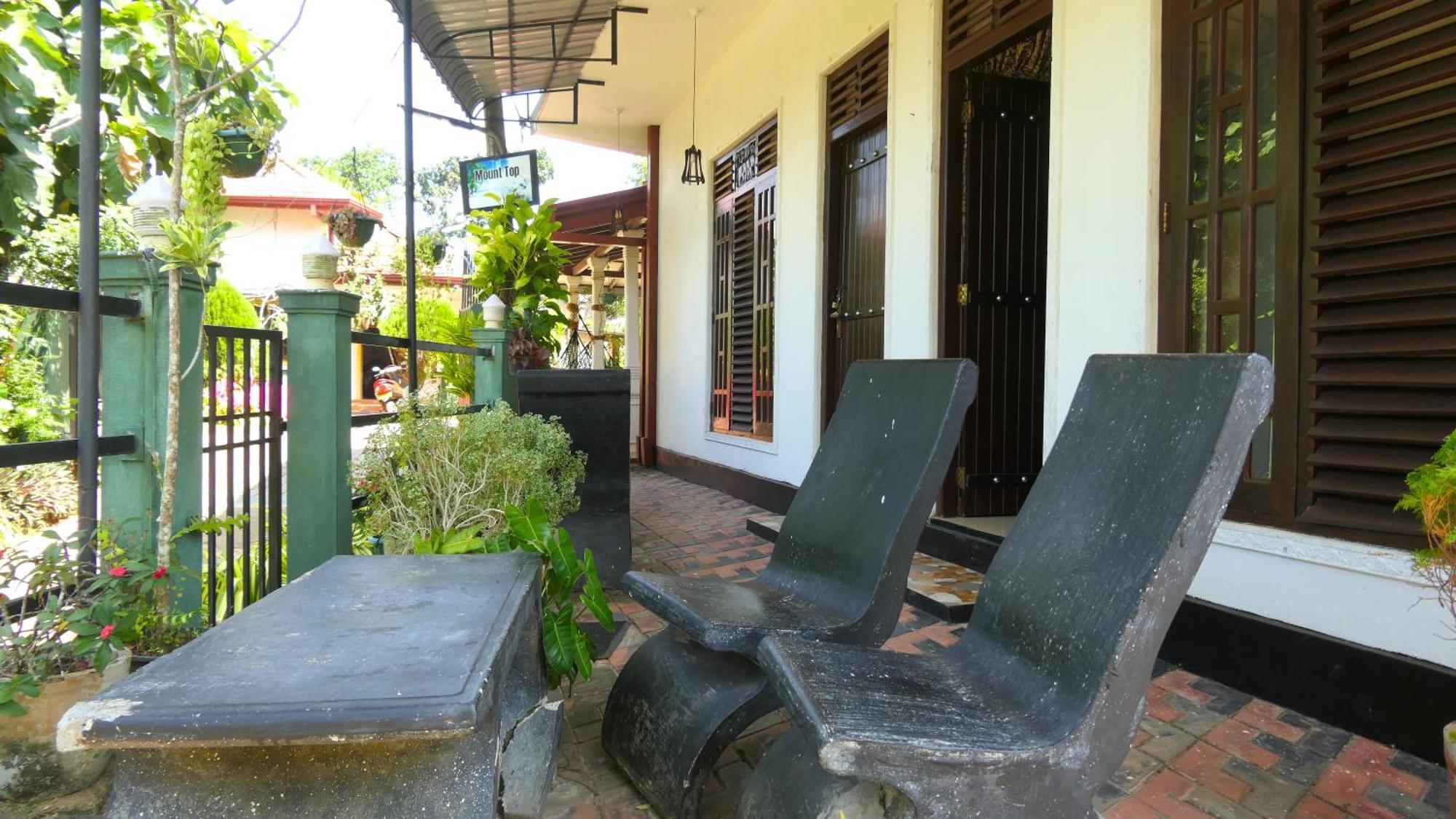 Mount Bed & Breakfast Zuid-Dikwella
